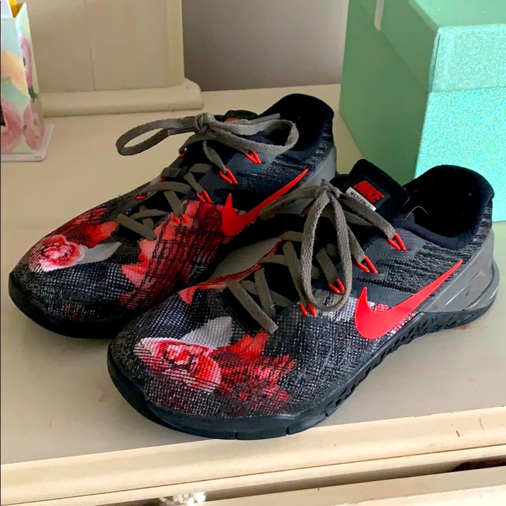 Nike Metcon 3 sneakers size 7